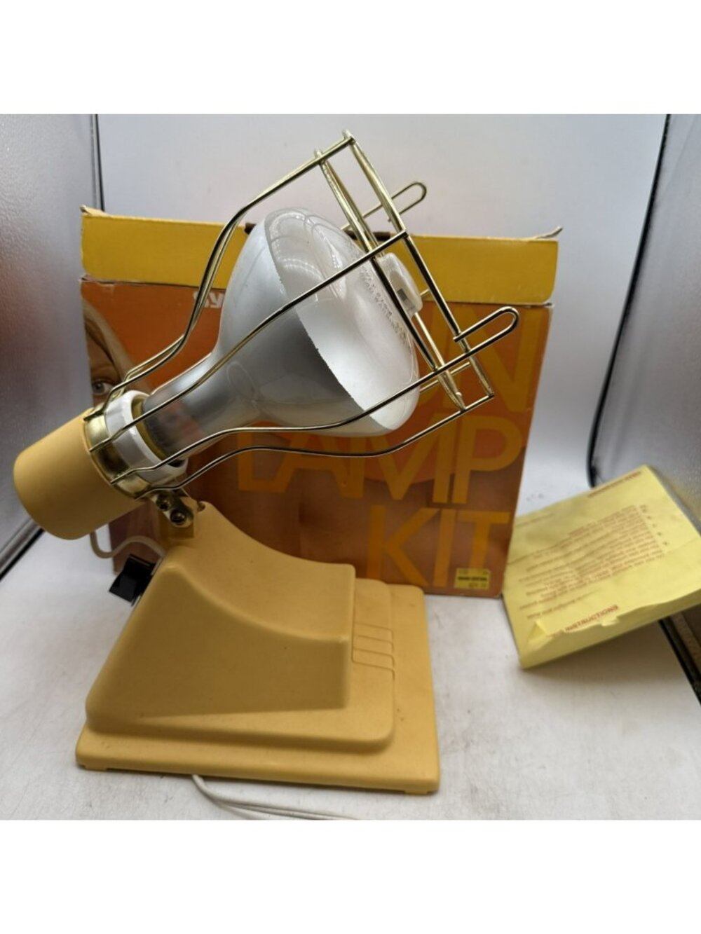 Sylvania Sun Lamp Kit With Original Box Works 80’s Vintage